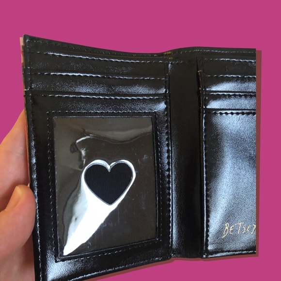 💋 Luv Betsey | Lana Flap Peachy Vegan Leather Wallet Pink Multi Rose 🌹 Pattern - Picture 5 of 9